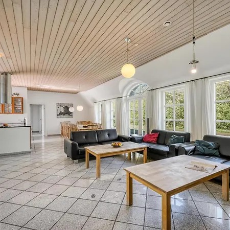 18-person Pool House In Husby With Large Outdoor Hot Tub And Many Facilities Дом отдыха