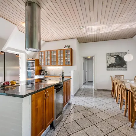 18-person Pool House In Husby With Large Outdoor Hot Tub And Many Facilities Casa vacanze Ulfborg