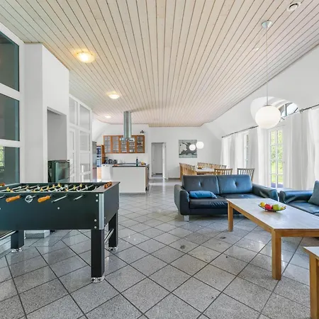 Vakantiehuis 18-person Pool House In Husby With Large Outdoor Hot Tub And Many Facilities